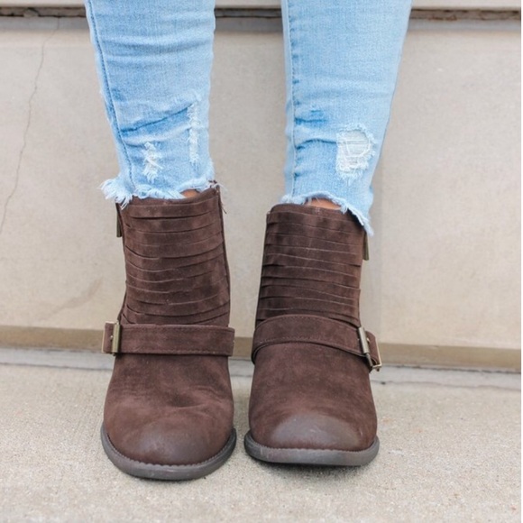 Texas Brown Oil Rubbed Distressed Harness Boots - Picture 4 of 8